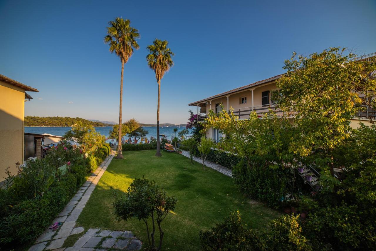 Elati Beach Aparthotel Nydri  Exterior foto